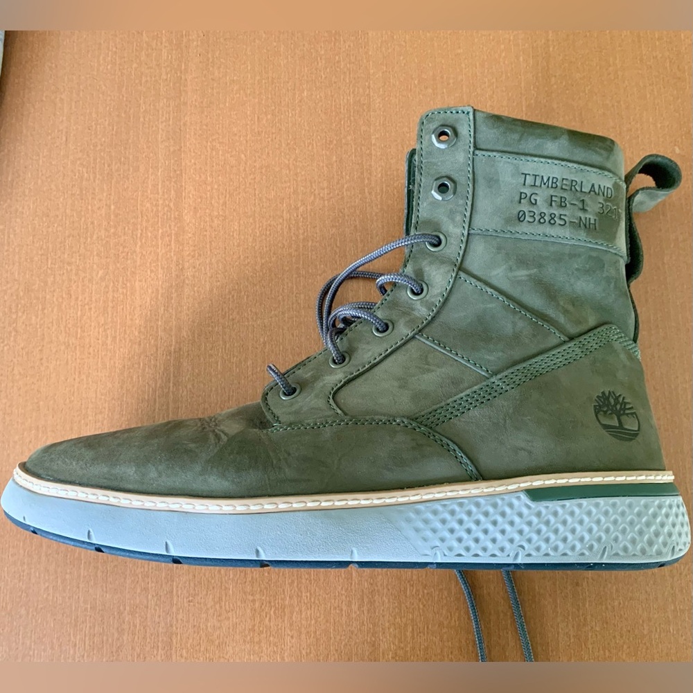 Timberland Cross Mark Utility size 9